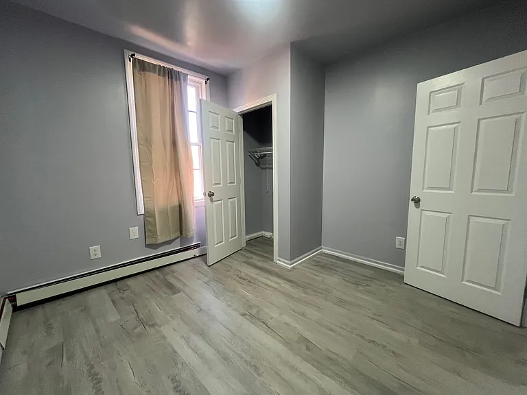 199 E Main St #4 — Photo 6