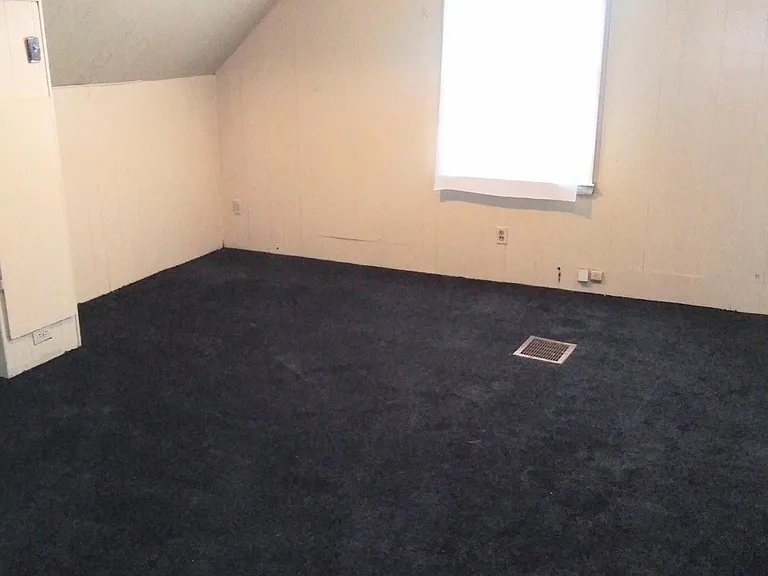 18171 Fielding St — Photo 6
