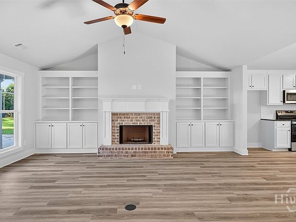 4th image of 44 Syacmore Drive #17