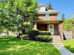 1508 Parkhill Rd, Cleveland Heights, OH 44121