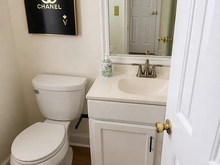 1267 Ridgecrest Ln SE — Photo 2