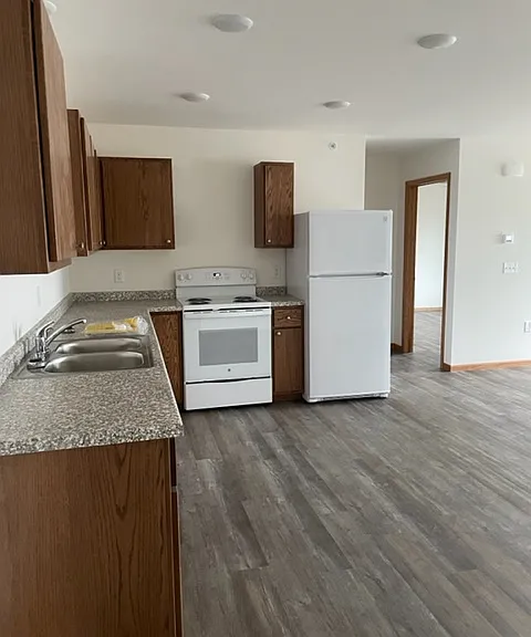 1450 Peterson Dr #315 — Photo 1