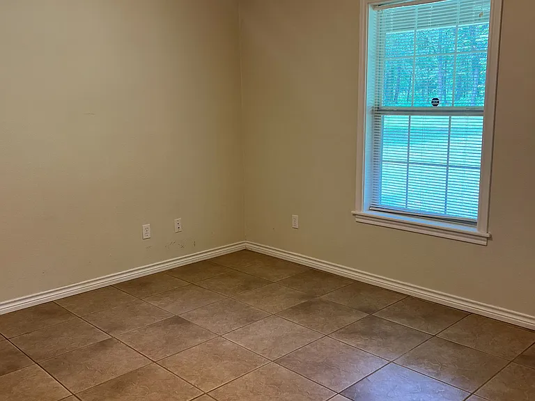 522 County Road 4245 — Photo 7