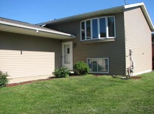 739 41st Ave NW, Rochester, MN 55901