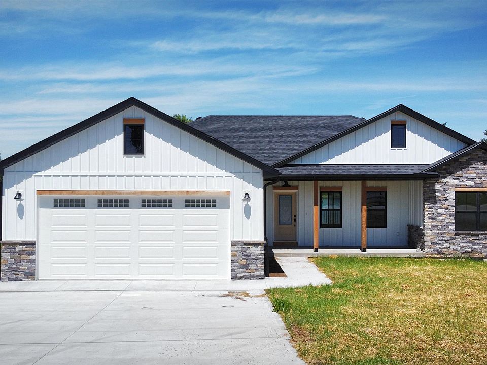 1st image of 223 Crescent Dr
