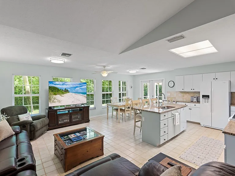 765 Date Palm Rd — Photo 7