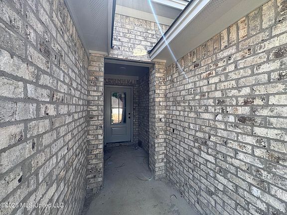 3rd image of 523 Stone Brook Pl