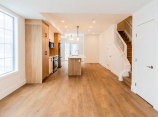 1735 28th St SW, Calgary, AB T3C 1L9