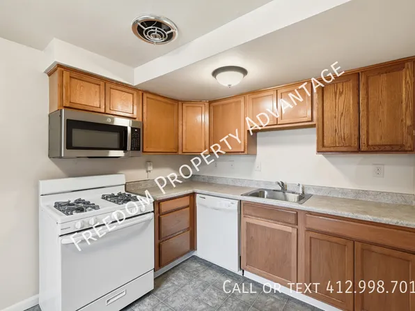 2540 Park Hill Dr, Pittsburgh, PA 15221