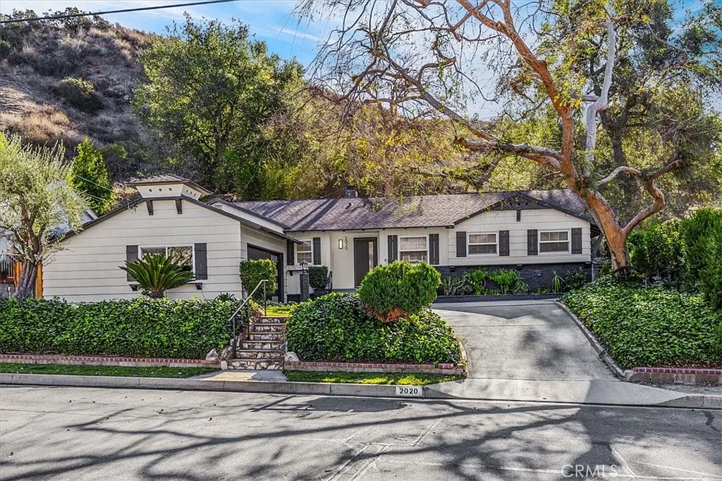 3 bed, 1827 sqft, $6,000 — Photo 2