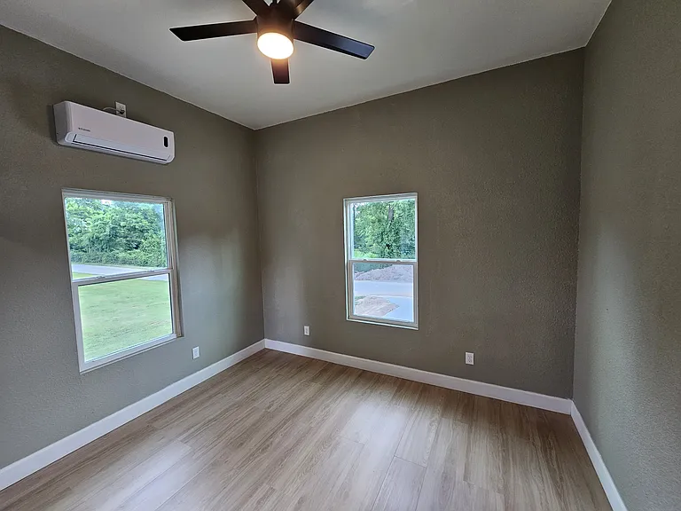 217 E Myrtle St #A — Photo 14