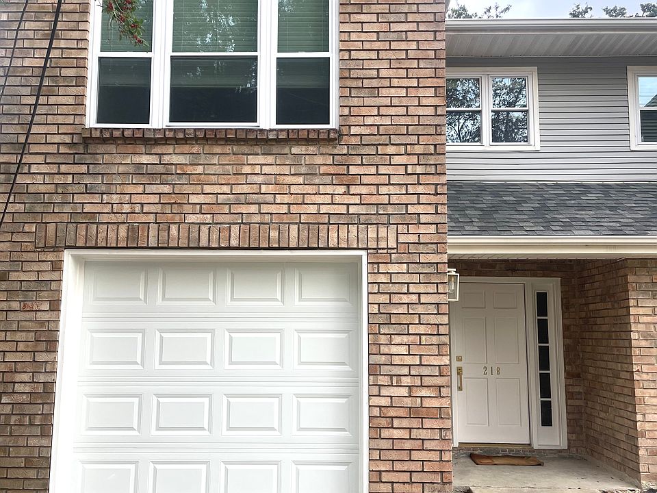 Front entrance of 218