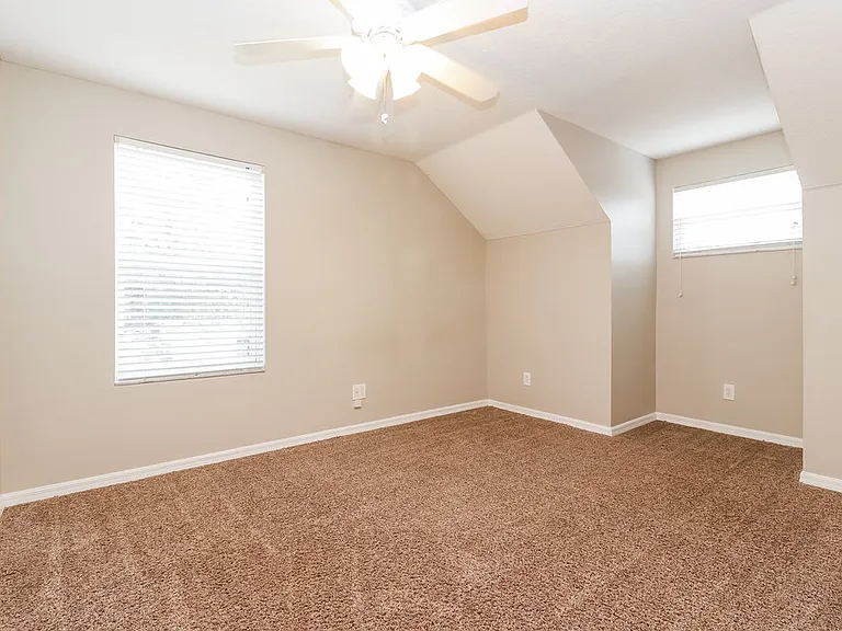 8621 Hawbuck St — Photo 13