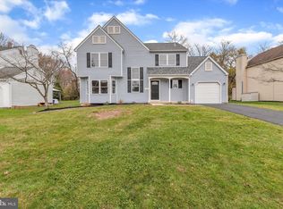 19 Country Ln, Hamilton, NJ 08690
