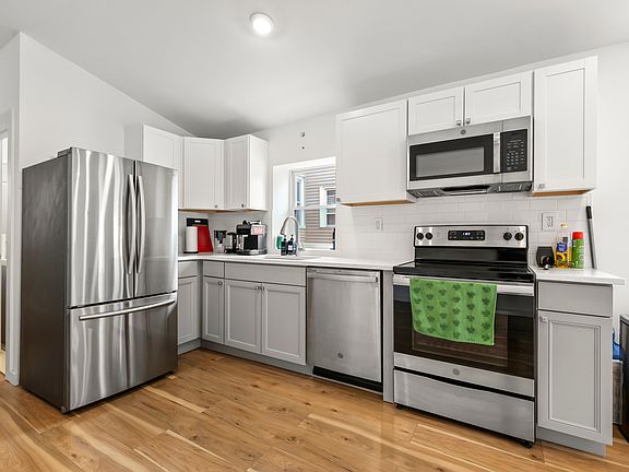 2nd image of 1314 N Franklin St #4