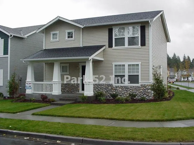 1114 Garry Oaks Ave photo 1