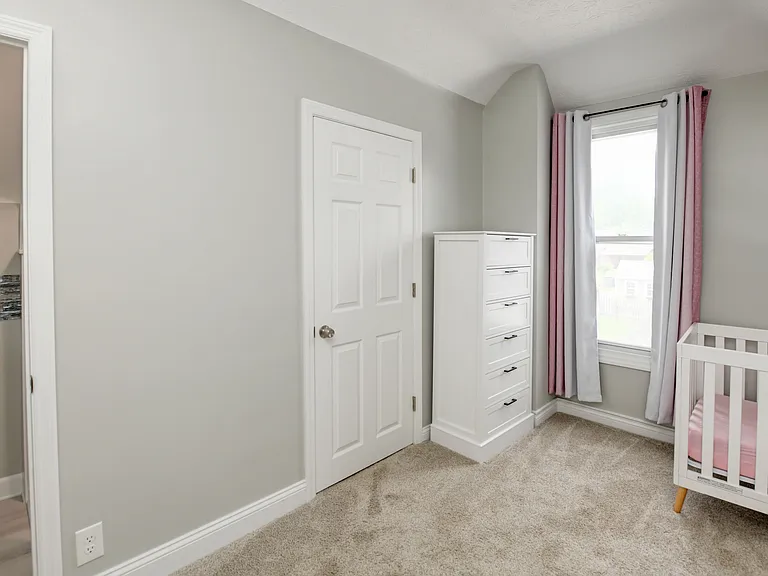 Upstairs Bedroom 1