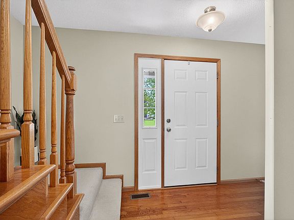 3rd image of 2434 W 62nd St