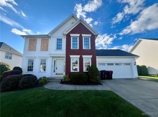 31 Ashwood Ct, Lancaster, NY 14086