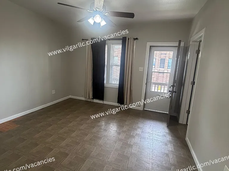 3917 Pulaski St — Photo 6