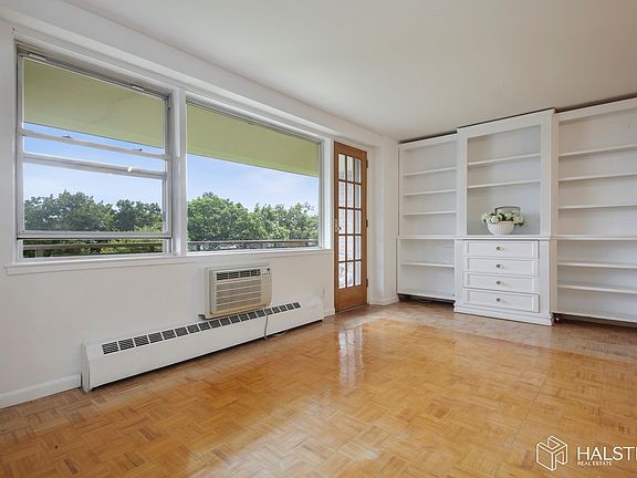 4th image of 5900 Arlington Ave APT 1W