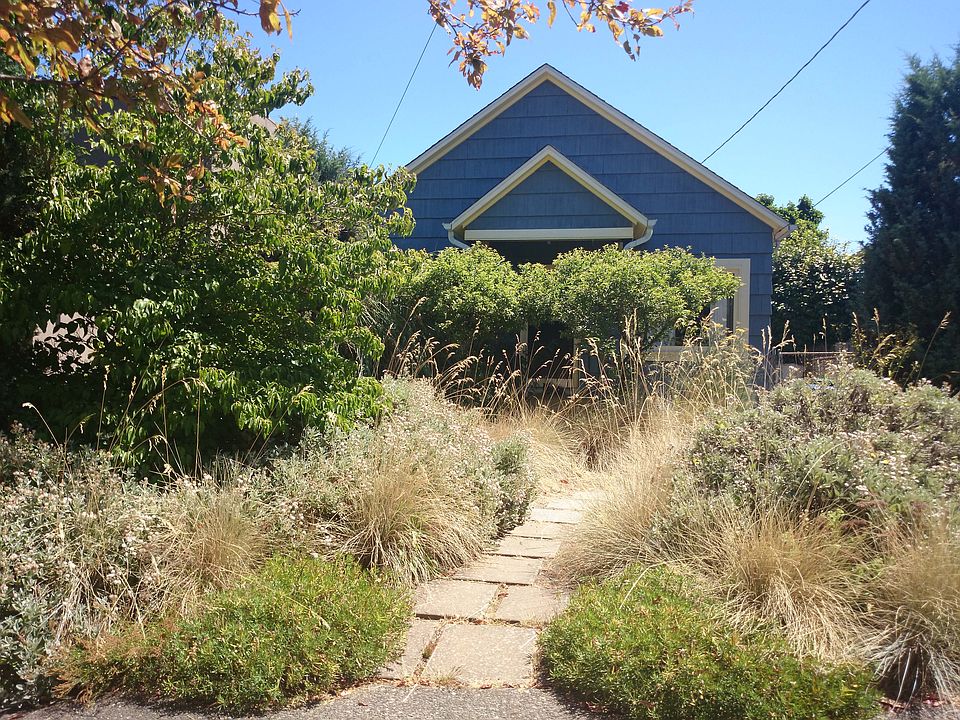 2nd image of 4430 29th Ave W