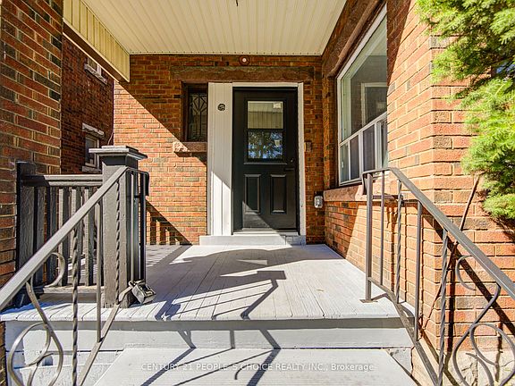 3rd image of 176 London St S