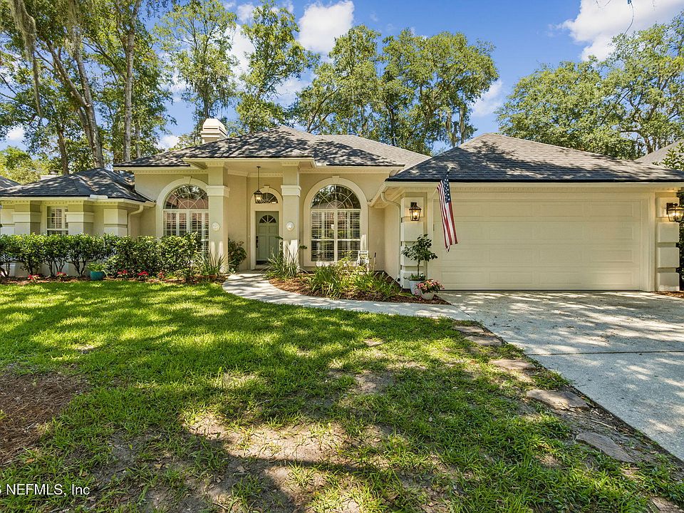 1st image of 11849 CLEARWATER OAKS Drive W