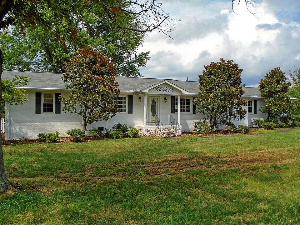 1st image of 542 Country Club Ln