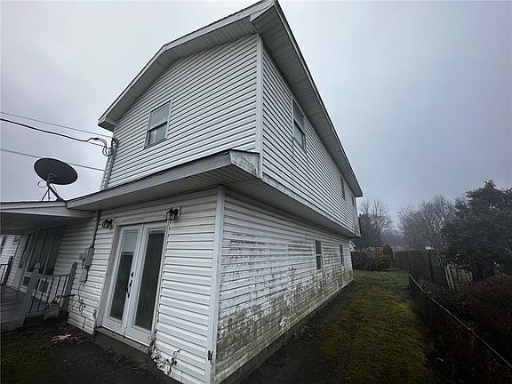 4th image of 215 Crestwood Dr