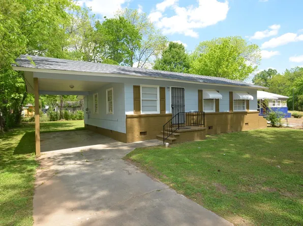 5712 Country Club Dr, Birmingham, AL 35228