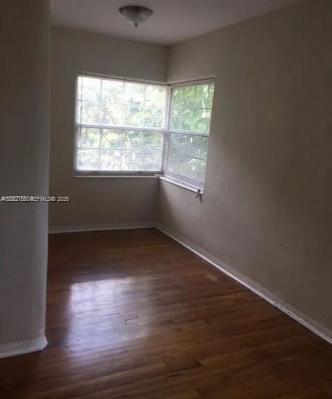 1002 SW 37th Ave #3 — Photo 2