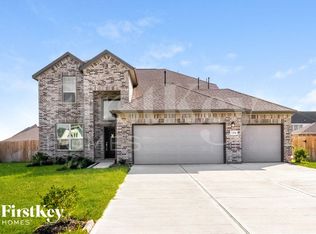 7214 Hillside Ave, Mont Belvieu, TX 77523