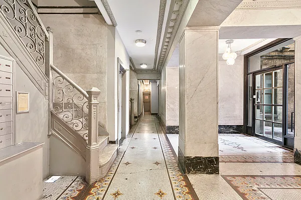 Rented by Compass | media 17