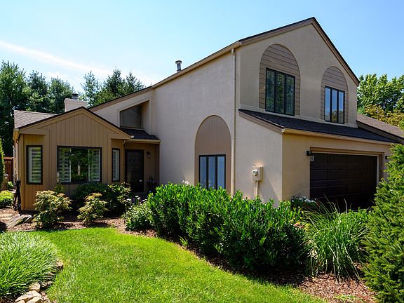 2nd image of 805 Xanadu Ct #0