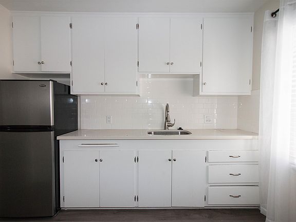 4th image of 719 E Medio St APT 14