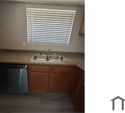 7300 Pirates Cove Rd — Photo 3