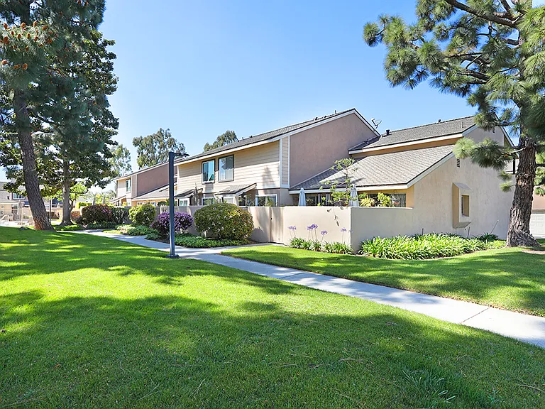 7912 Rainbow Cir #1 — Photo 34