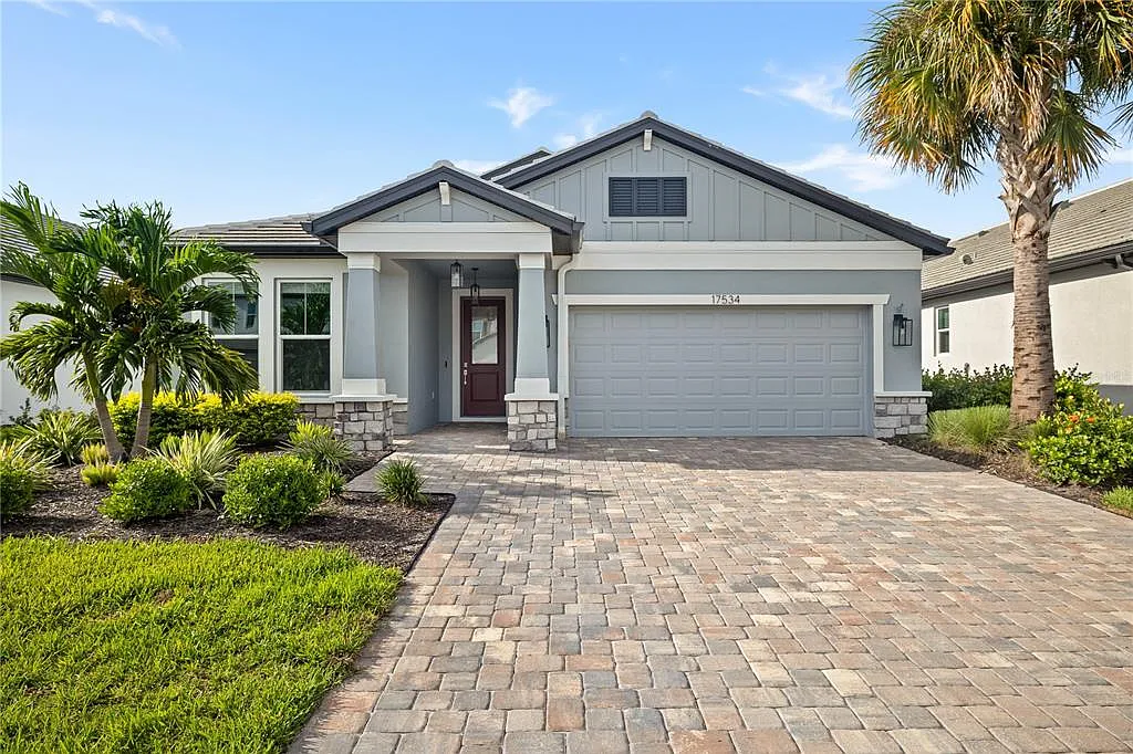 4 bed, 3.0 bath, 2195 sqft, $3,950 — Photo 1