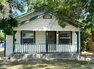 322 W Cameron St, Hanford, CA 93230