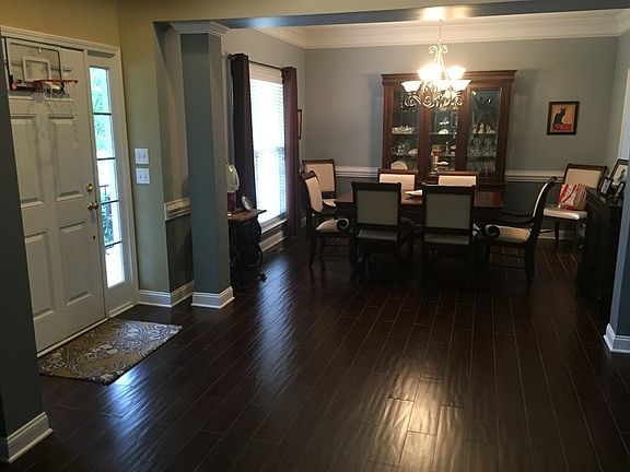 Tile floor (hewn hardwood) Formal dining