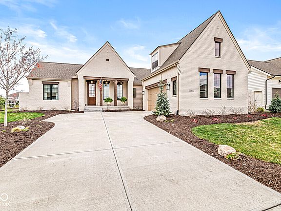 3rd image of 1501 Chanson Ln