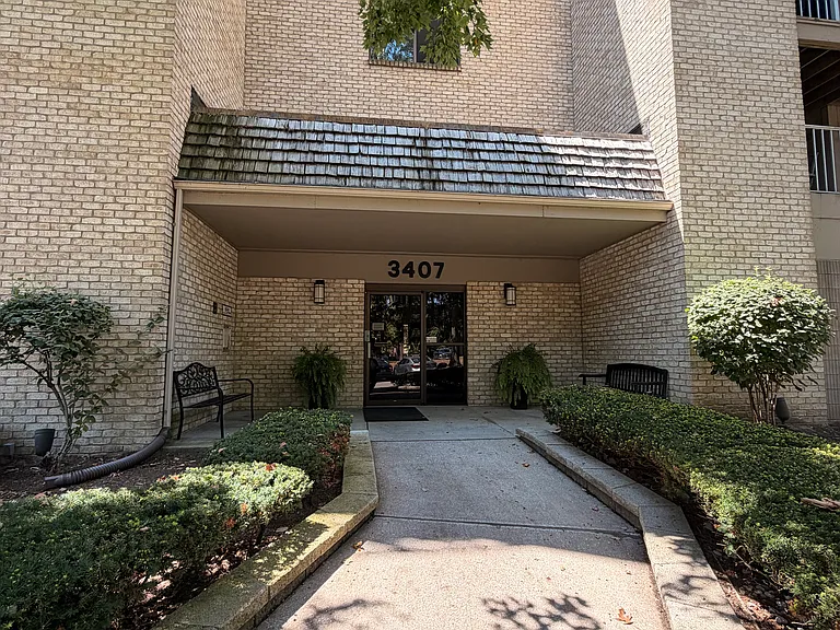 3407 Oak Alley Ct #405 — Photo 2