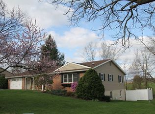 180 Dorwood Dr, Carlisle, PA 17013