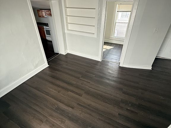 5th image of 764 Capital Ctr #2