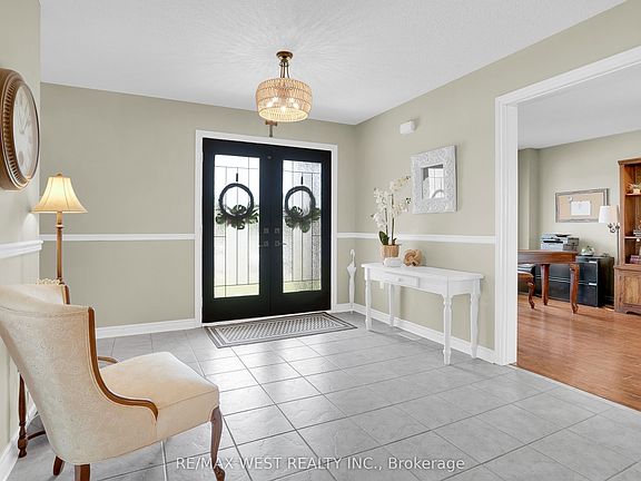4th image of 45 Carley Cres