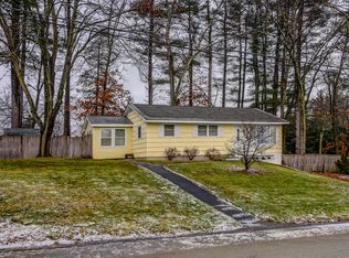 3 Hemlock St, Hudson, NH 03051