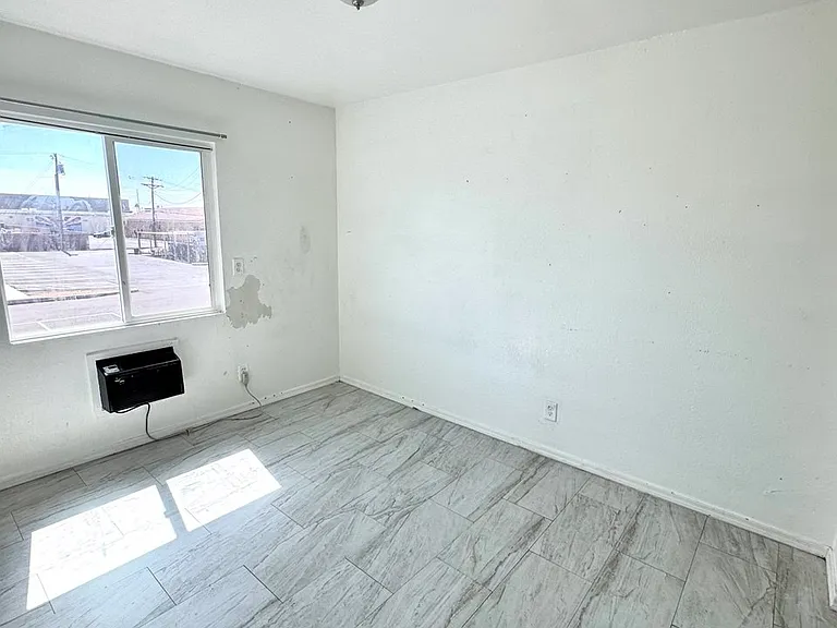 2525 E Monroe St #2 — Photo 5