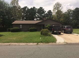 205 Highpoint Dr, Warner Robins, GA 31093