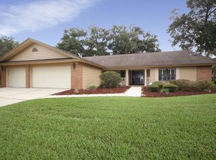 1101 Glen Park Ln, Valrico, FL 33594